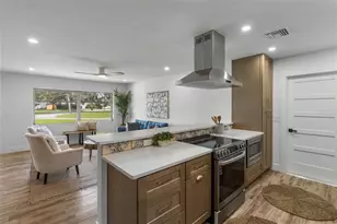 3621 Searobin Dr SE, Saint Petersburg, FL 33705 - Photo 4