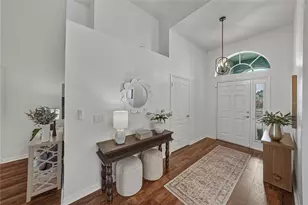 31137 Whinsenton Dr, Wesley Chapel, FL 33543 - Photo 2