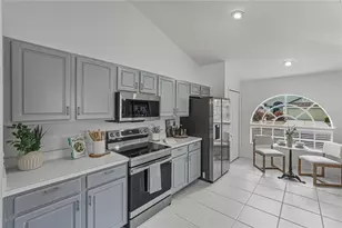 31137 Whinsenton Dr, Wesley Chapel, FL 33543 - Photo 20