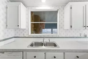 4108 Wedgemere Dr, Tampa, FL 33610 - Photo 12