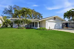 541 Lillian Dr, Madeira Beach, FL 33708 - Photo 1