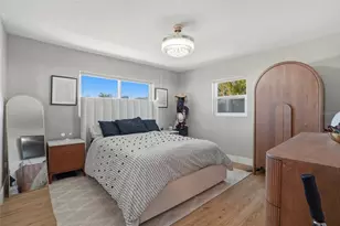 411 42nd Ave NE, Saint Petersburg, FL 33703 - Photo 18