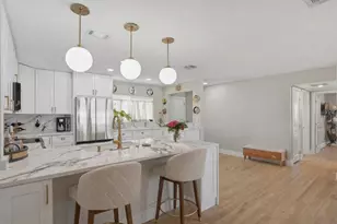 411 42nd Ave NE, Saint Petersburg, FL 33703 - Photo 8