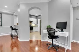 3308 Bay Club Cir, Tampa, FL 33607 - Photo 6