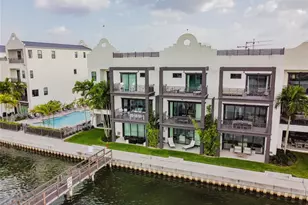 164 Brightwater Dr, Clearwater Beach, FL 33767 - Photo 58