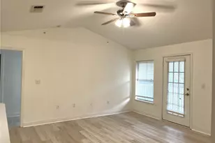 18119 Bridle Club Dr, Tampa, FL 33647 - Photo 2