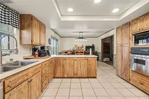 5223 17th St Ct E, Bradenton, FL 34203 - Photo 10