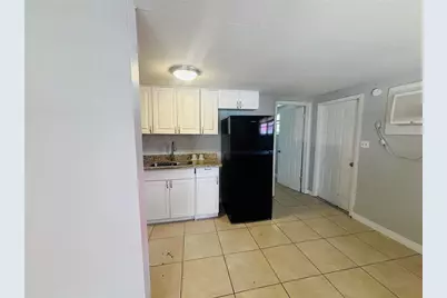 1310I Lexington Court, Tampa, FL 33612 - Photo 2