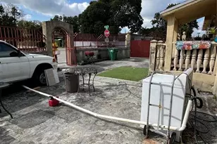 995 NW 114th St, Miami, FL 33168 - Photo 10