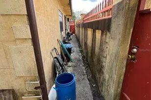 995 NW 114th St, Miami, FL 33168 - Photo 40