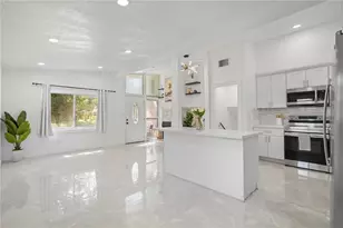 5115 16th St N, Saint Petersburg, FL 33703 - Photo 4