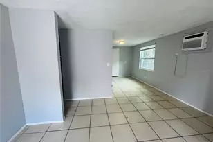 11733 N 12th St, Tampa, FL 33612 - Photo 2