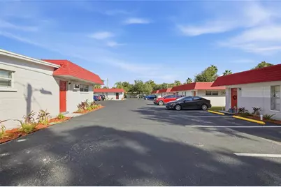 11733 N 12th Street #L, Tampa, FL 33612 - Photo 12