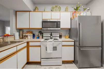 9536 Newdale Way #101, Riverview, FL 33578 - Photo 8