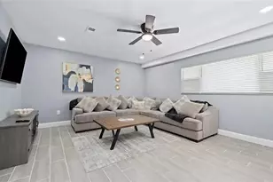 1004 N Betty Ln, Clearwater, FL 33755 - Photo 8