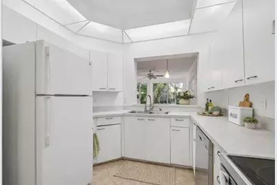 720 15th Avenue N, Saint Petersburg, FL 33704 - Photo 10