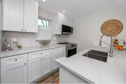 329 Medallion Boulevard #B, Madeira Beach, FL 33708 - Photo 10