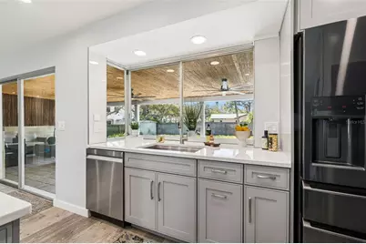 6695 Canton Street S, Saint Petersburg, FL 33712 - Photo 16