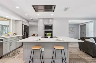 6695 Canton St S, Saint Petersburg, FL 33712 - Photo 12