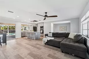 6695 Canton St S, Saint Petersburg, FL 33712 - Photo 10