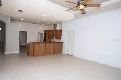 15106 Kestrelrise Drive, Lithia, FL 33547 - Photo 32