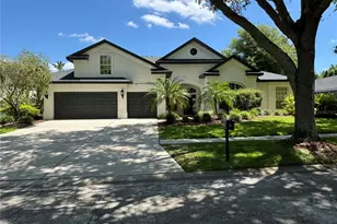 15106 Kestrelrise Dr, Lithia, FL 33547 - Photo 2