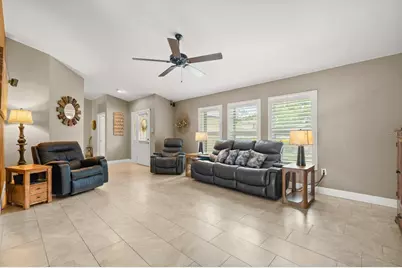 9275 133rd Street, Seminole, FL 33776 - Photo 10