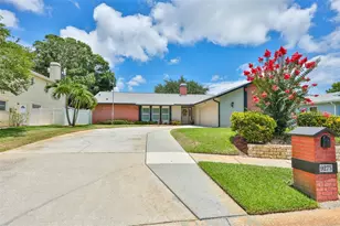 9275 133rd St, Seminole, FL 33776 - Photo 6