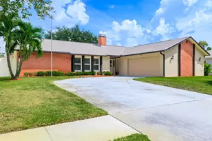 9275 133rd St, Seminole, FL 33776 - Photo 2