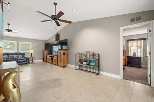 9275 133rd St, Seminole, FL 33776 - Photo 8