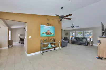 9275 133rd Street, Seminole, FL 33776 - Photo 8