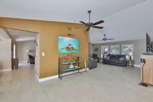 9275 133rd St, Seminole, FL 33776 - Photo 8