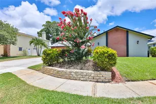 9275 133rd St, Seminole, FL 33776 - Photo 8
