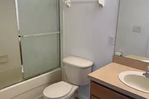 2423 Middleton Grove Dr, Brandon, FL 33511 - Photo 16