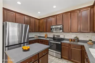 11144 Oyster Bay Cir, New Port Richey, FL 34654 - Photo 12