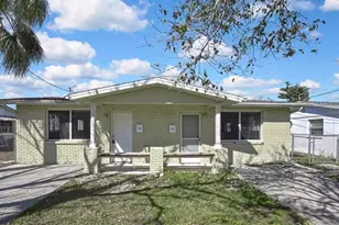 12527 1st Isle, Hudson, FL 34667 - Photo 2