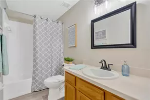 327 Kensington Lake Cir, Brandon, FL 33511 - Photo 10