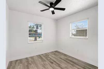 1207 22nd Avenue W, Palmetto, FL 34221 - Photo 4