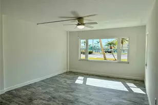 4650 Cove Cir, Saint Petersburg, FL 33708 - Photo 10