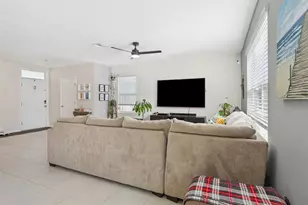 32871 Brooks Hawk Ln, Wesley Chapel, FL 33543 - Photo 8