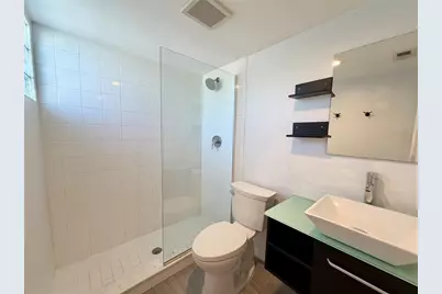 3002 W Cleveland Street #B5, Tampa, FL 33609 - Photo 8