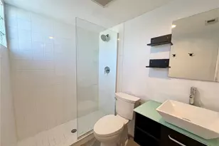 3002 W Cleveland St, Tampa, FL 33609 - Photo 8