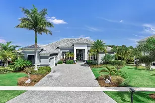 813 Manns Harbor Dr, Apollo Beach, FL 33572 - Photo 2