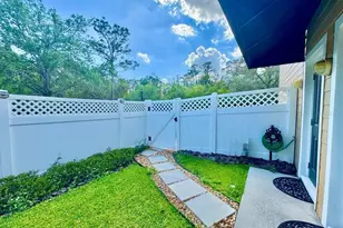 14541 Cotswolds Dr, Tampa, FL 33626 - Photo 2