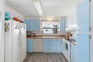 82403 New Circle Dr N, Pinellas Park, FL 33781 - Photo 8