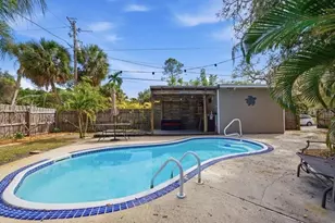 2670 Bayside Dr S, Saint Petersburg, FL 33705 - Photo 40