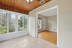 2670 Bayside Dr S, Saint Petersburg, FL 33705 - Photo 10