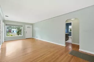 2670 Bayside Dr S, Saint Petersburg, FL 33705 - Photo 8