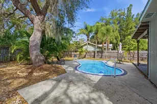 2670 Bayside Dr S, Saint Petersburg, FL 33705 - Photo 36