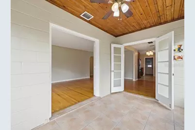 2670 Bayside Drive S, Saint Petersburg, FL 33705 - Photo 12